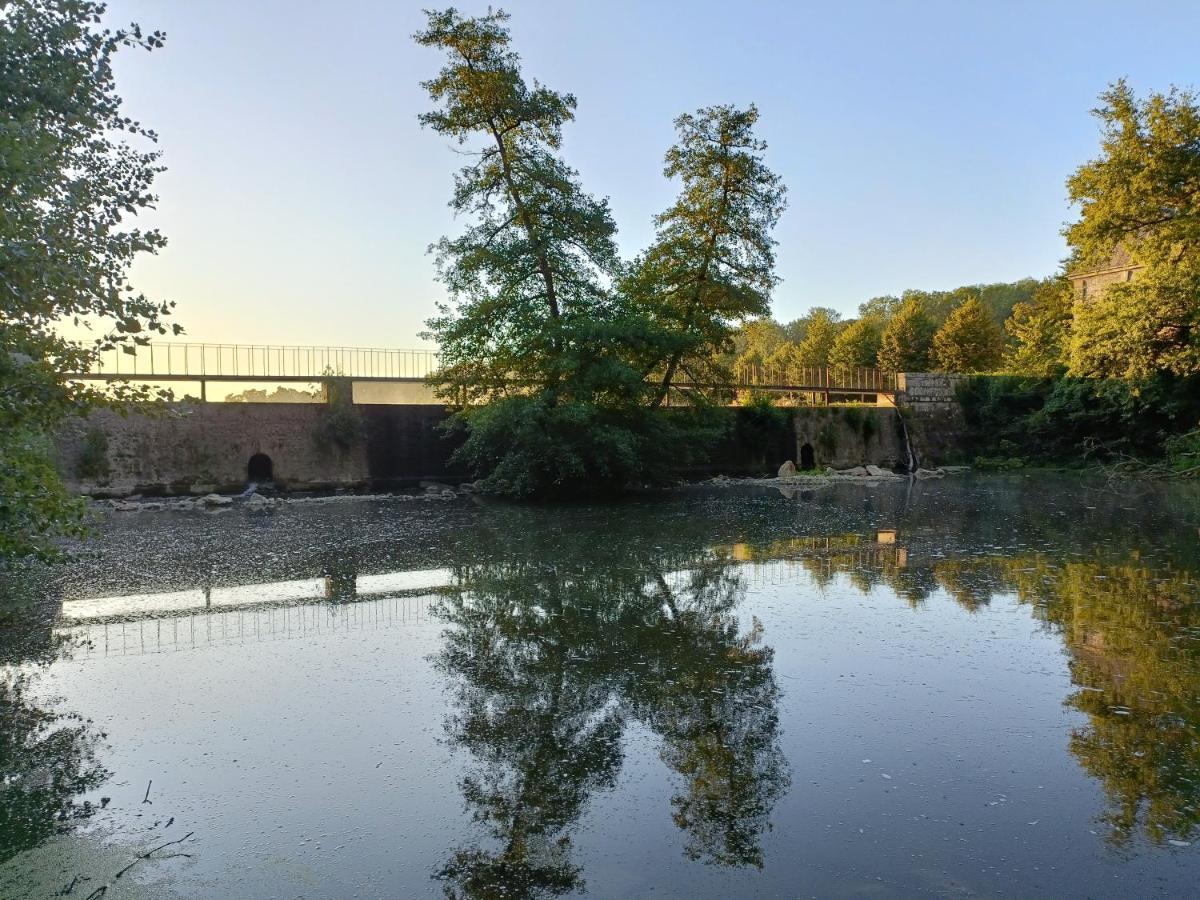 Mettez Vous Au Vert Pres Du Chateau De Vaux Le Vicomte En Sous Sol Semi Enterre Villa Maincy Buitenkant foto