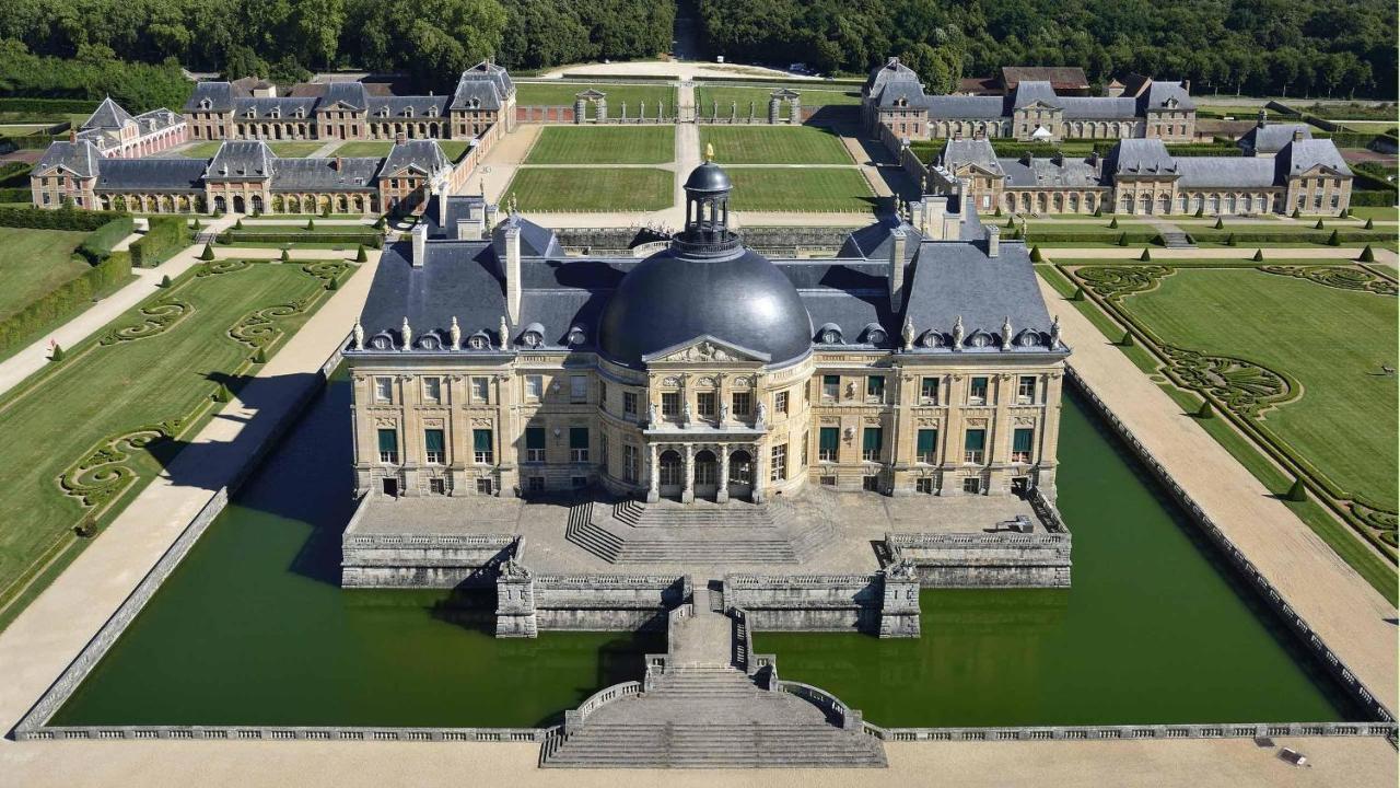 Mettez Vous Au Vert Pres Du Chateau De Vaux Le Vicomte En Sous Sol Semi Enterre Villa Maincy Buitenkant foto